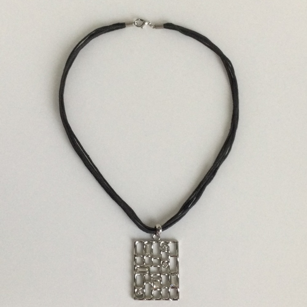Unique Geometric Rhinestone Necklace - Picture 3 of 4